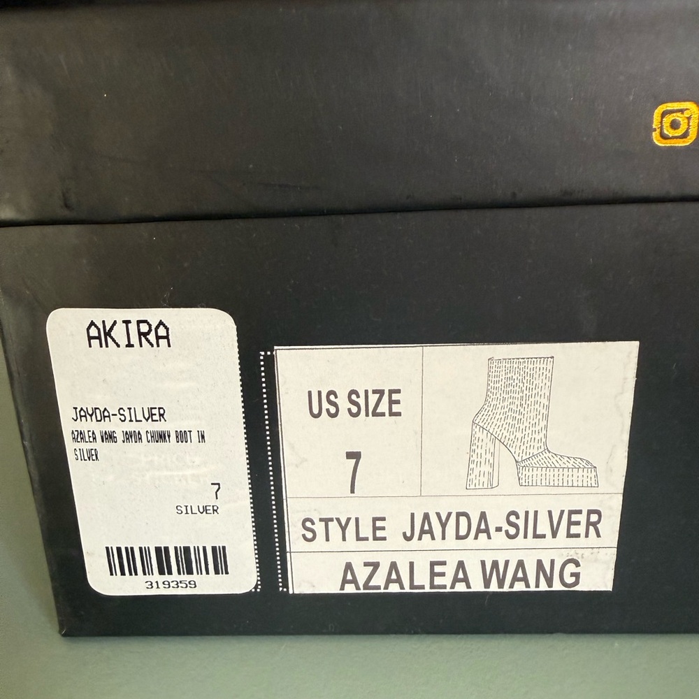 Dazzling Silver Heeled Boots - Picture 9 of 9